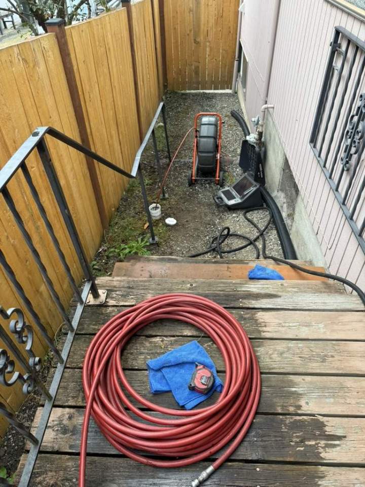 306533D8 37FC 44D7 B765 9C837A4073B3 1 105 c